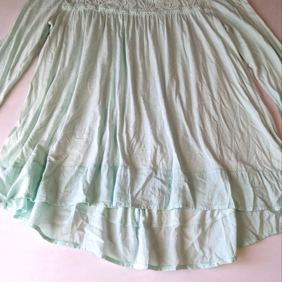 Lauren Conrad Mint Green Flowy Top 3/4 length Sleeve Round Neckline Medium - Picture 5 of 10
